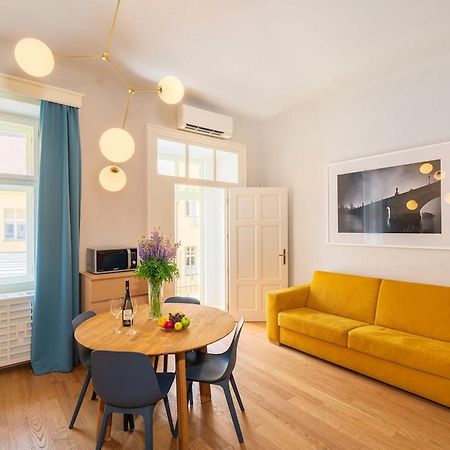 Quiet City Center Apartment In Hip & Foodie Area Prague Exterior photo
