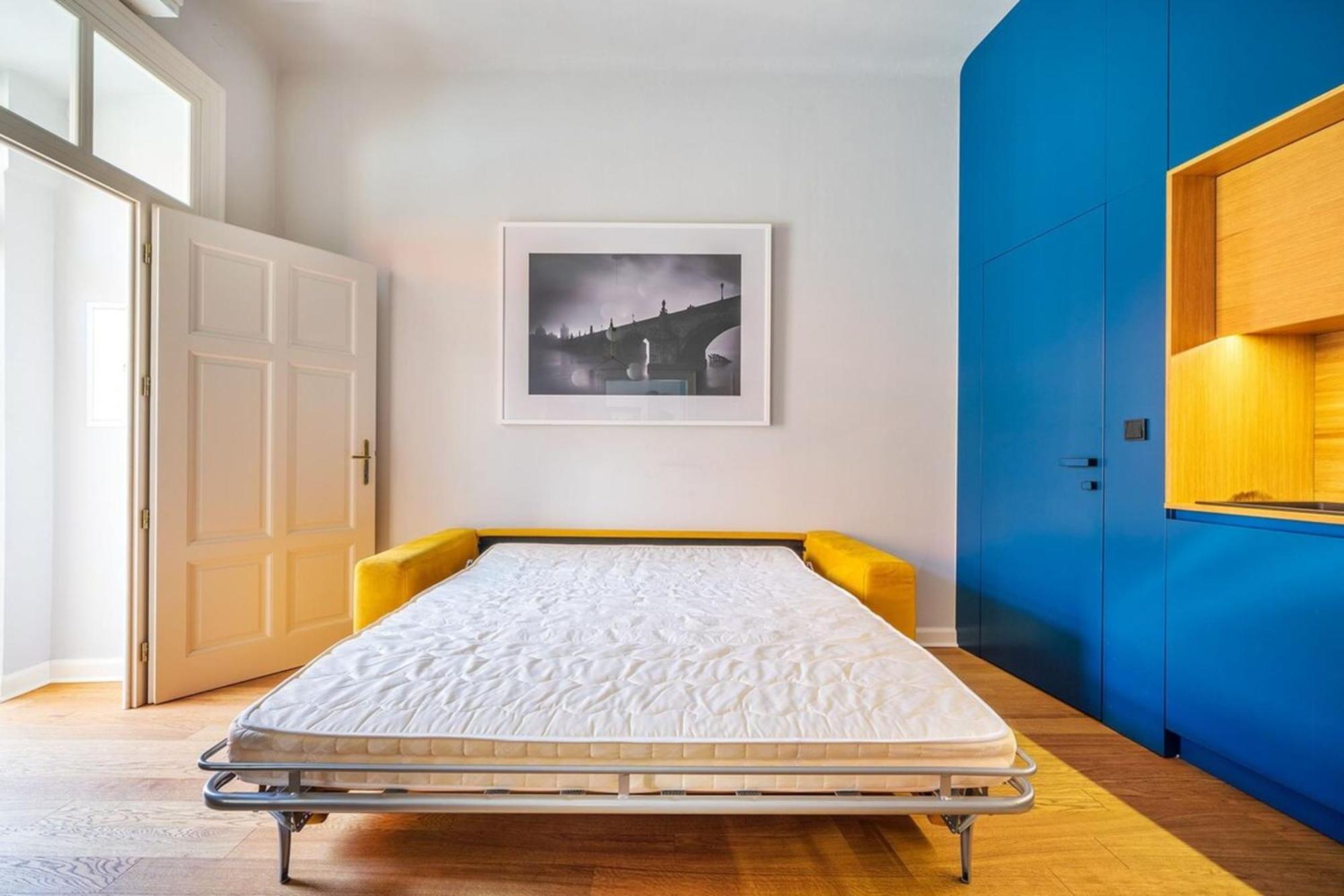 Quiet City Center Apartment In Hip & Foodie Area Prague Exterior photo